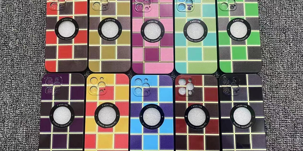 Fördelar och nackdelar med en mängd olika material Mobilfodral